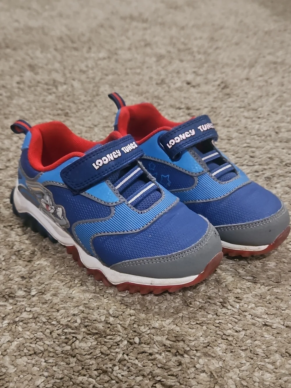 Warner Bros. Looney Tunes Blue & Red Kids Athletic Sneakers Size 11